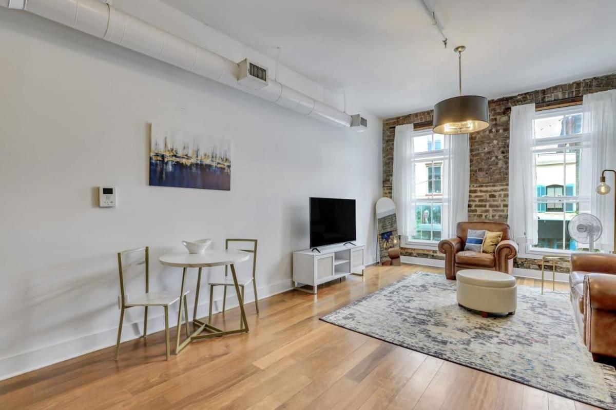 Lush Savannah Loft - Near Plant Riverside District מראה חיצוני תמונה