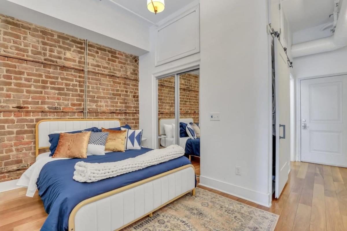 Lush Savannah Loft - Near Plant Riverside District מראה חיצוני תמונה