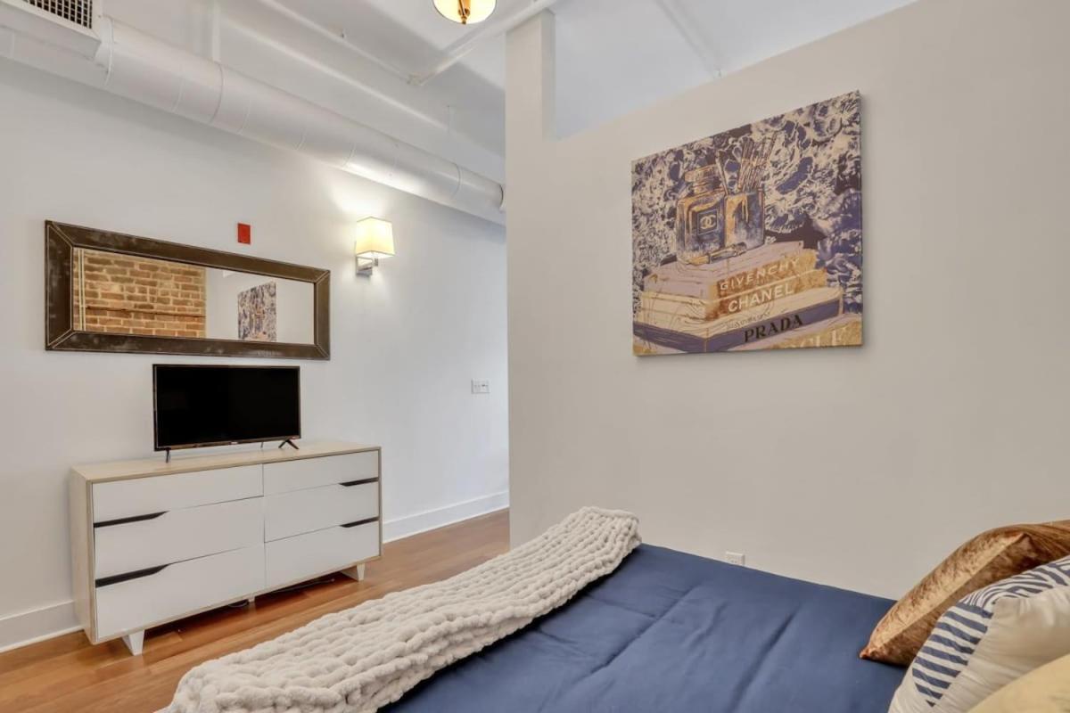 Lush Savannah Loft - Near Plant Riverside District מראה חיצוני תמונה