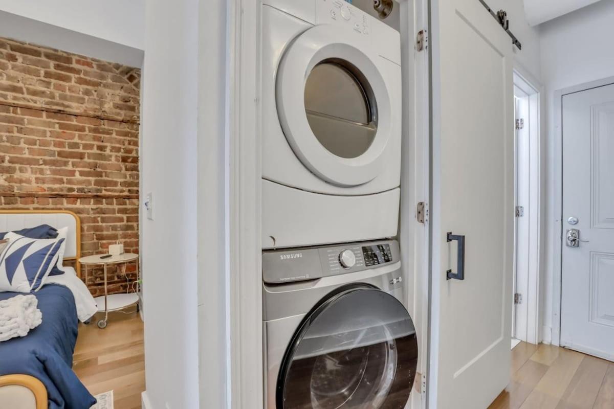 Lush Savannah Loft - Near Plant Riverside District מראה חיצוני תמונה
