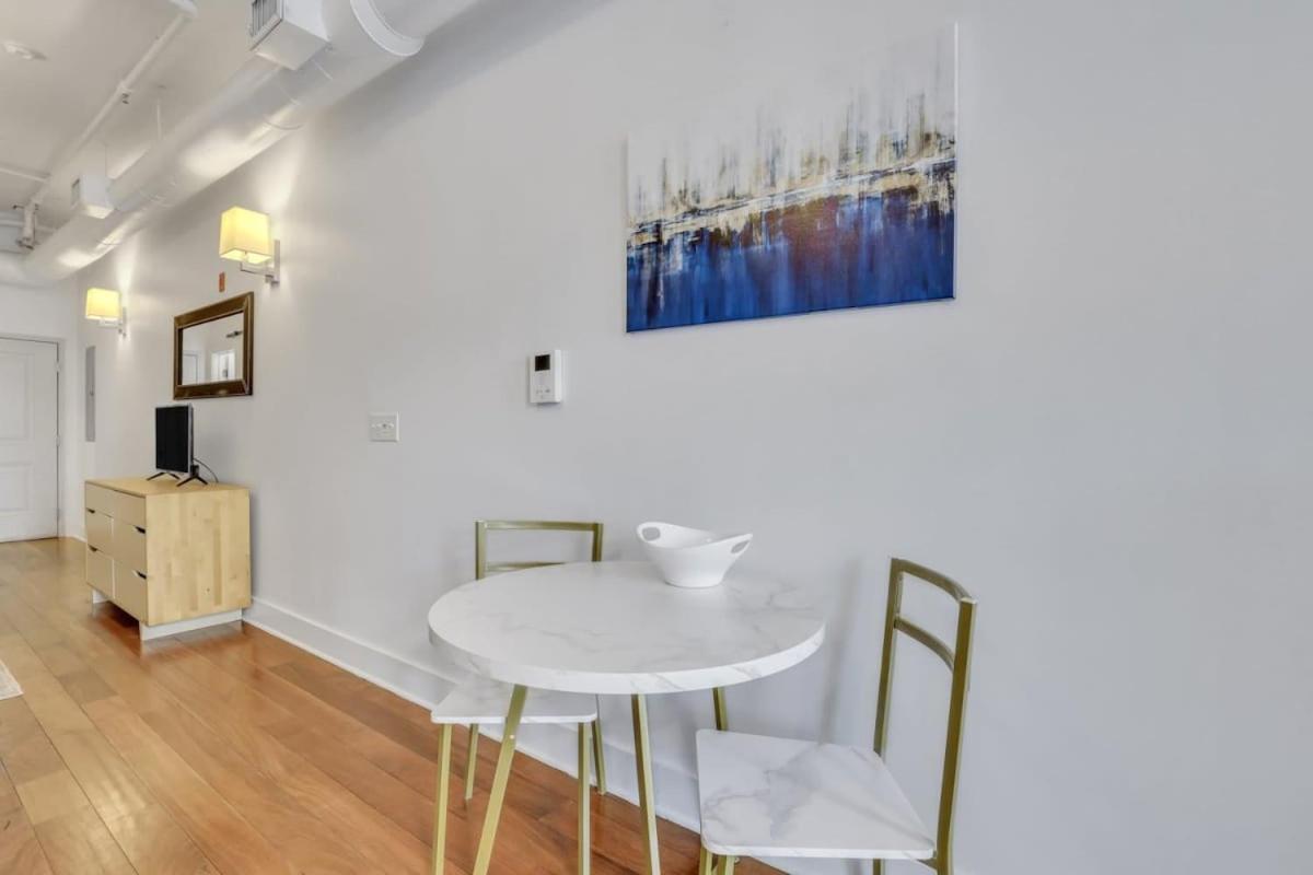 Lush Savannah Loft - Near Plant Riverside District מראה חיצוני תמונה